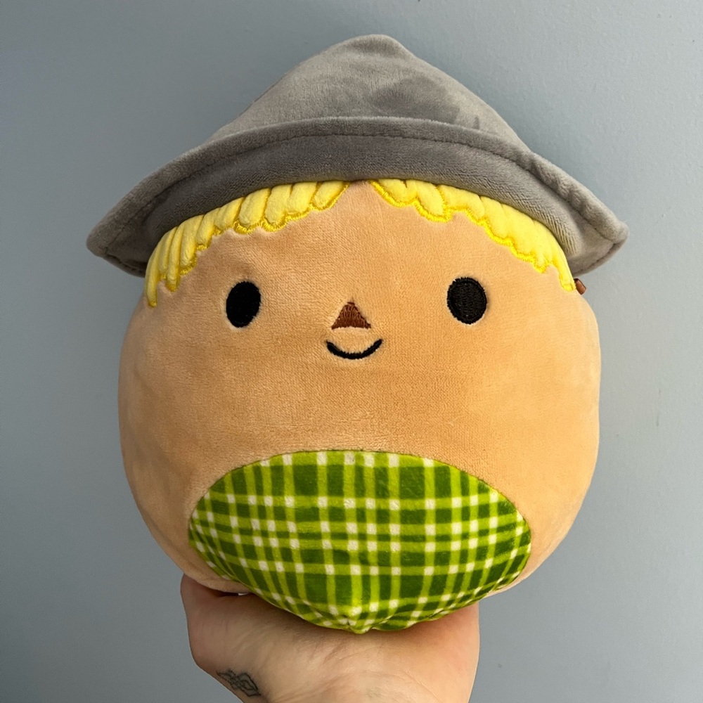 SCARECROW SQUISHMALLOW PLUSH TOY